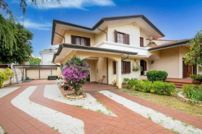Grand Villa with Exlusive Garden